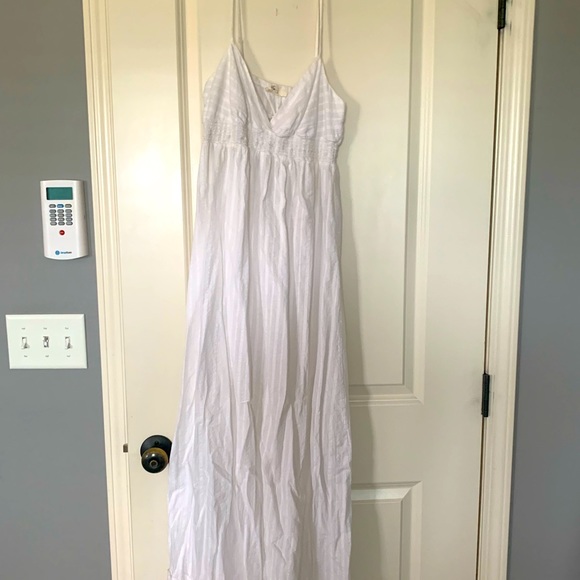 White maxi dress. Floor length striped and lace - Picture 1 of 1